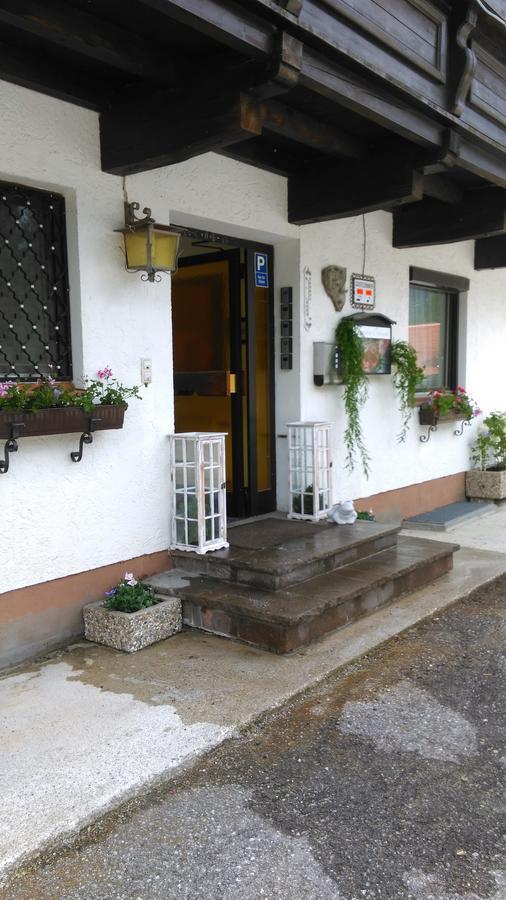 Pension Ostbach Leutasch Exterior photo